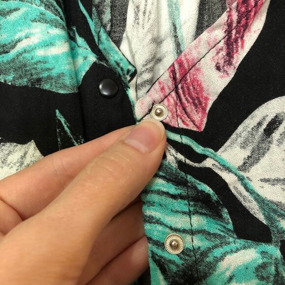 Kendall & Kylie Black Floral Romper Womens 8 Long Sleeve Boho Classy Shorts - Picture 5 of 7